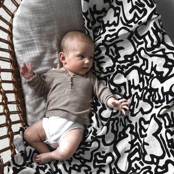 ETTA LOVES X KEITH HARING MUSLIN BLANKET - Reversible Newborn to 4 Months / 5+ Months