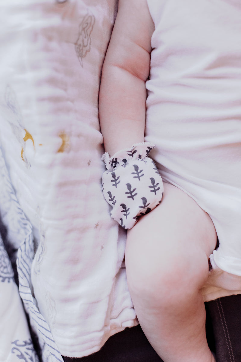 Organic Cotton Bandana Bib, Mitten, Hat Set - Fort
